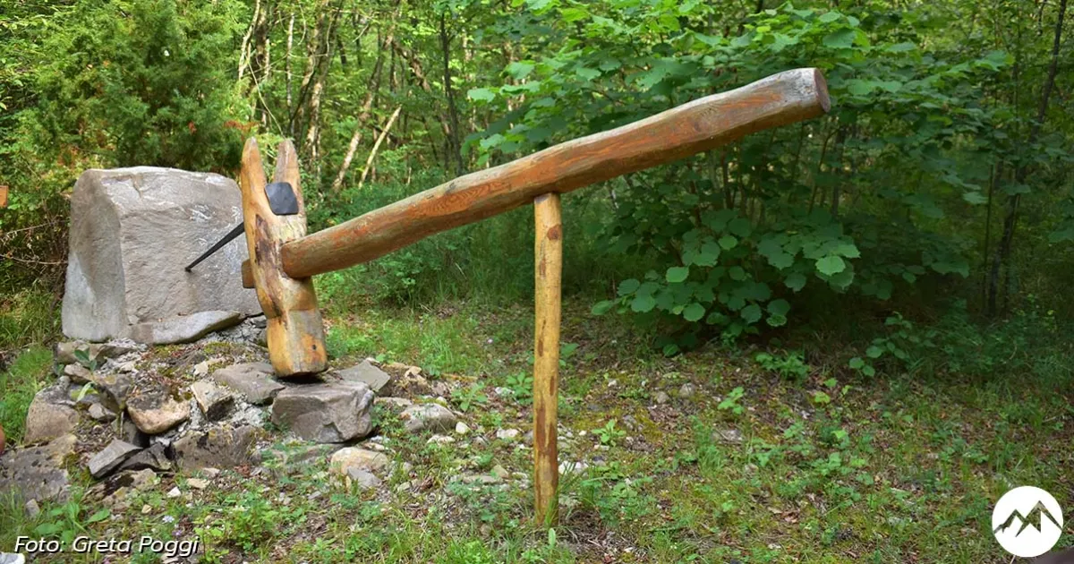 Immagine gallery 1 per Sentiero 10: Capannette - Mirǣi dal Cuass